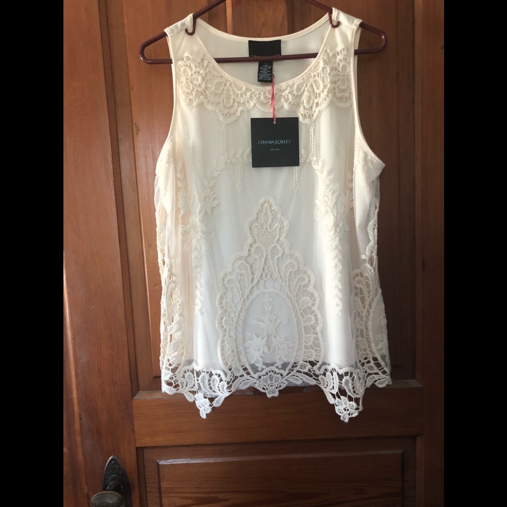 Cynthia Rowley sleeveless tank embroidered LG